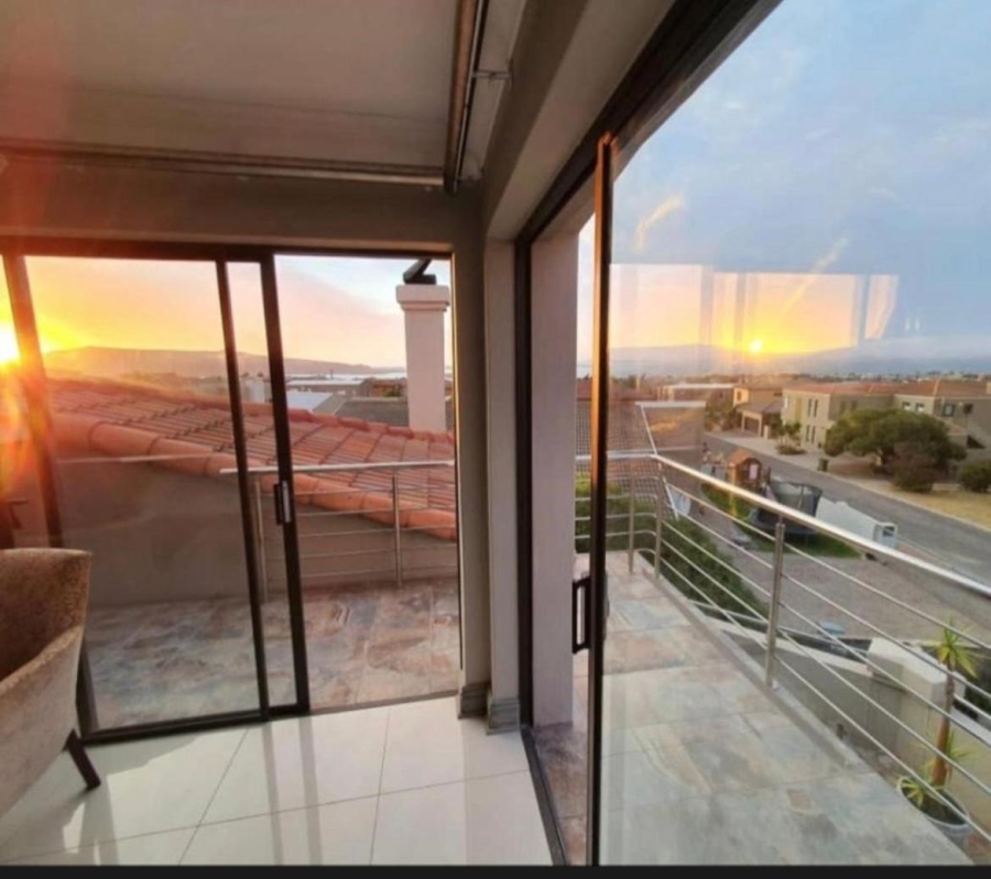 8 Bedroom Property for Sale in Myburgh Park Western Cape
